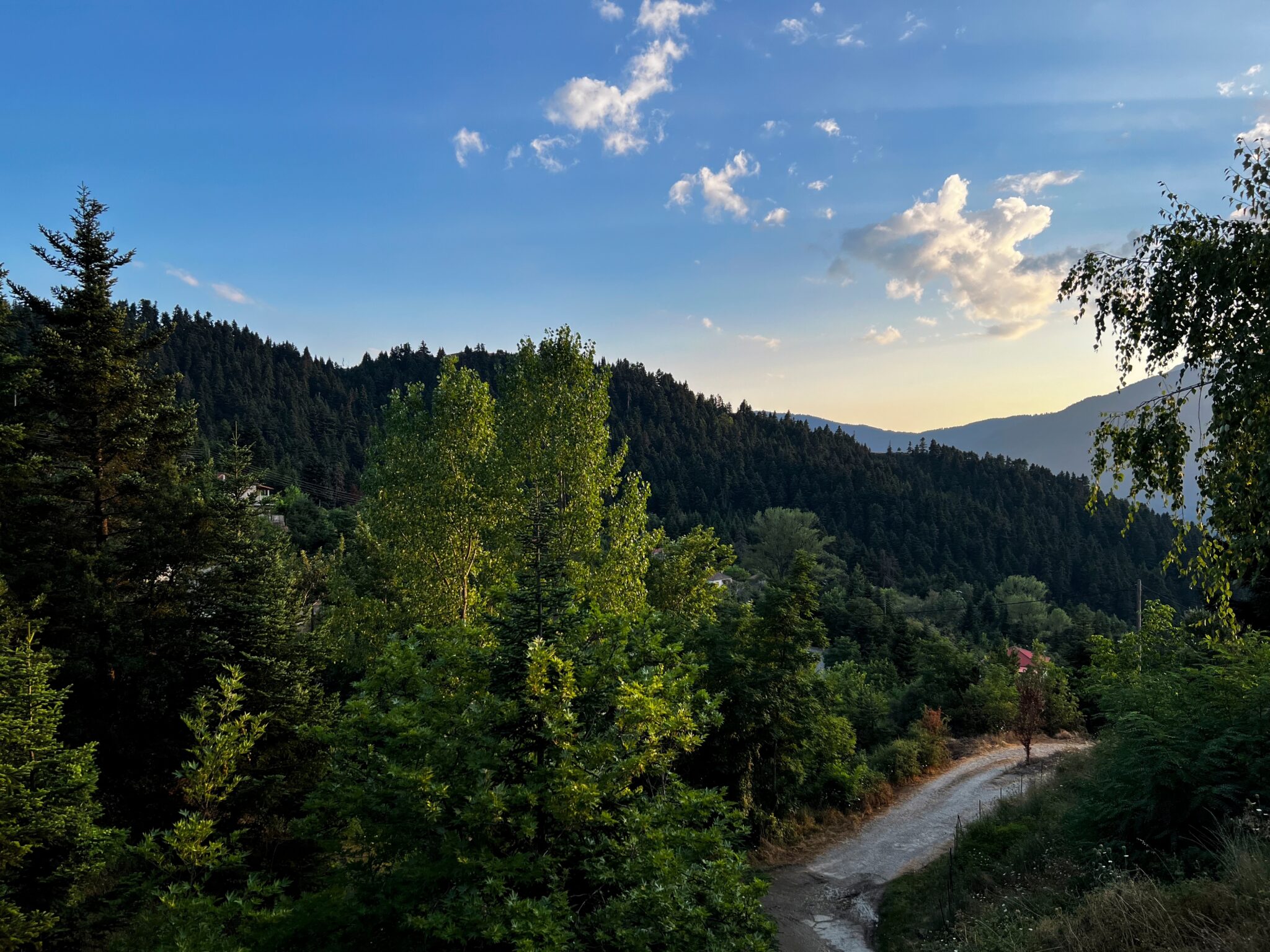 Road Trip στη Γραμμένη Οξυά, το πανέμορφο χωριό της Ορεινής Ναυπακτίας