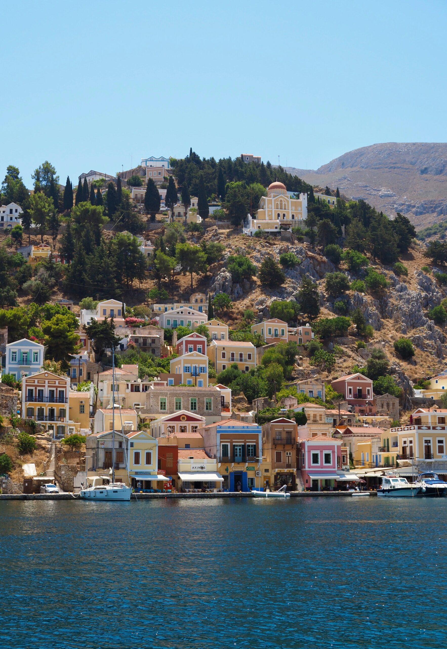 Αναβαθμίζεται ο τουρισμός στην Ελλάδα με νέο ρεκόρ ταξιδιωτών
