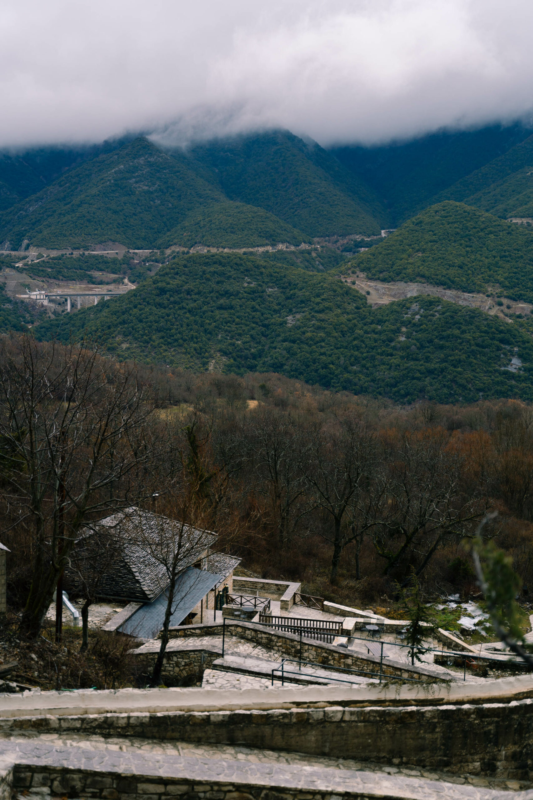 Μέτσοβο: Ένας ορεινός παράδεισος για μια αξέχαστη αυτοκινητόδρομη εκδρομή"
