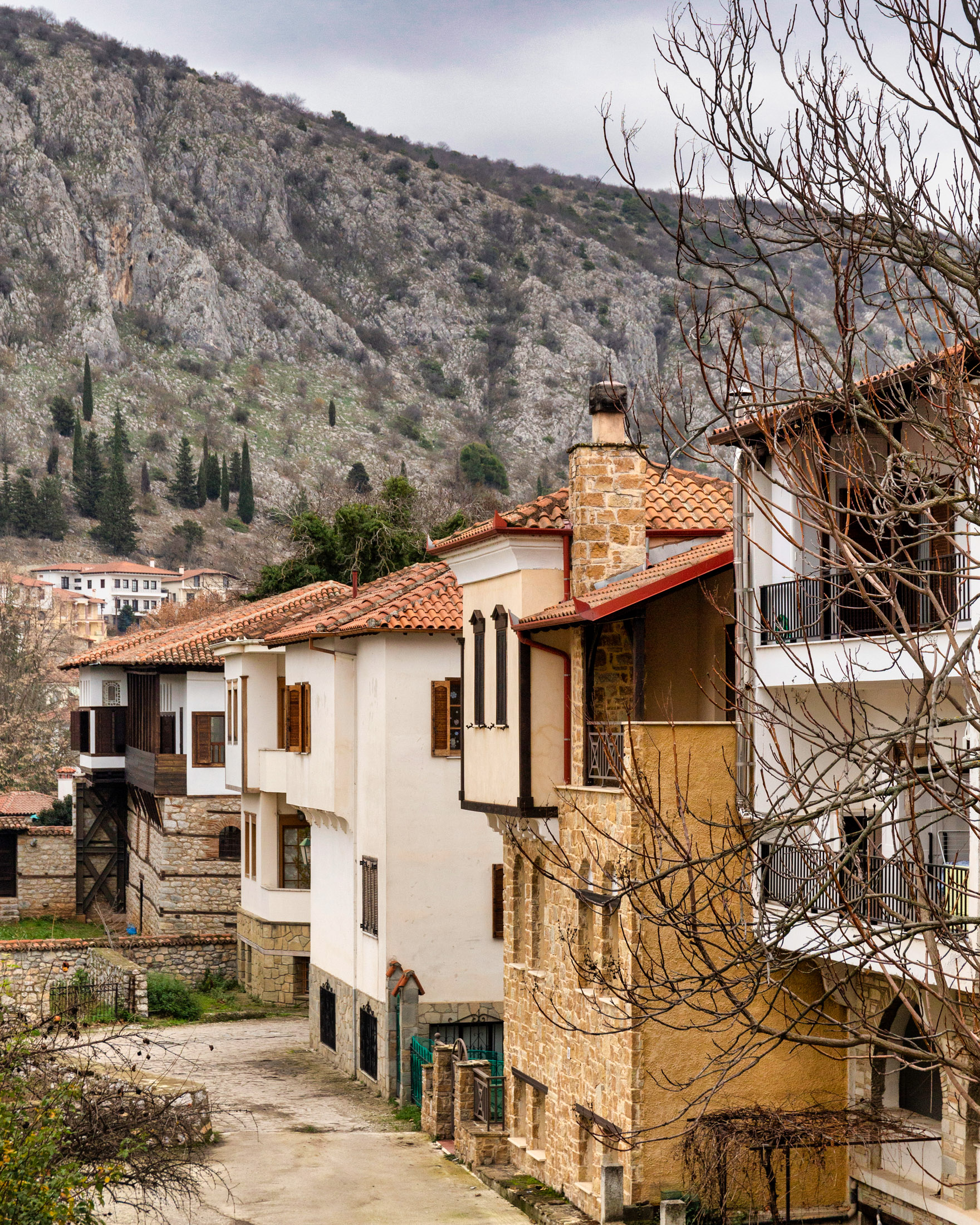 Η μαγευτική Καστοριά - Ανακαλύψτε την αρχοντική πόλη των γιορτών
